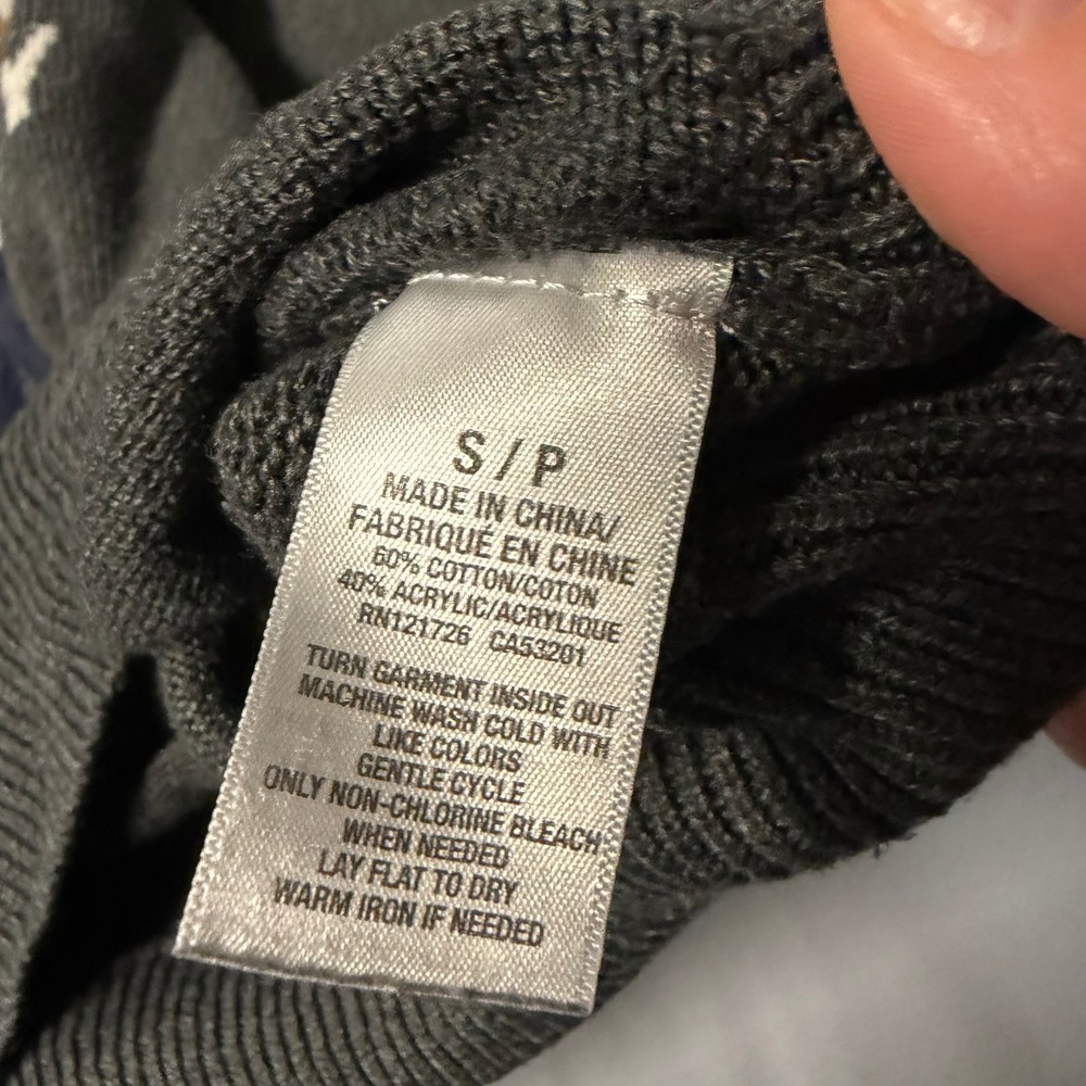 Aeropostale Mens Grey Rollin With My Gnomies Graphic Knit Sweater Small RN121726 - Picture 6 of 7